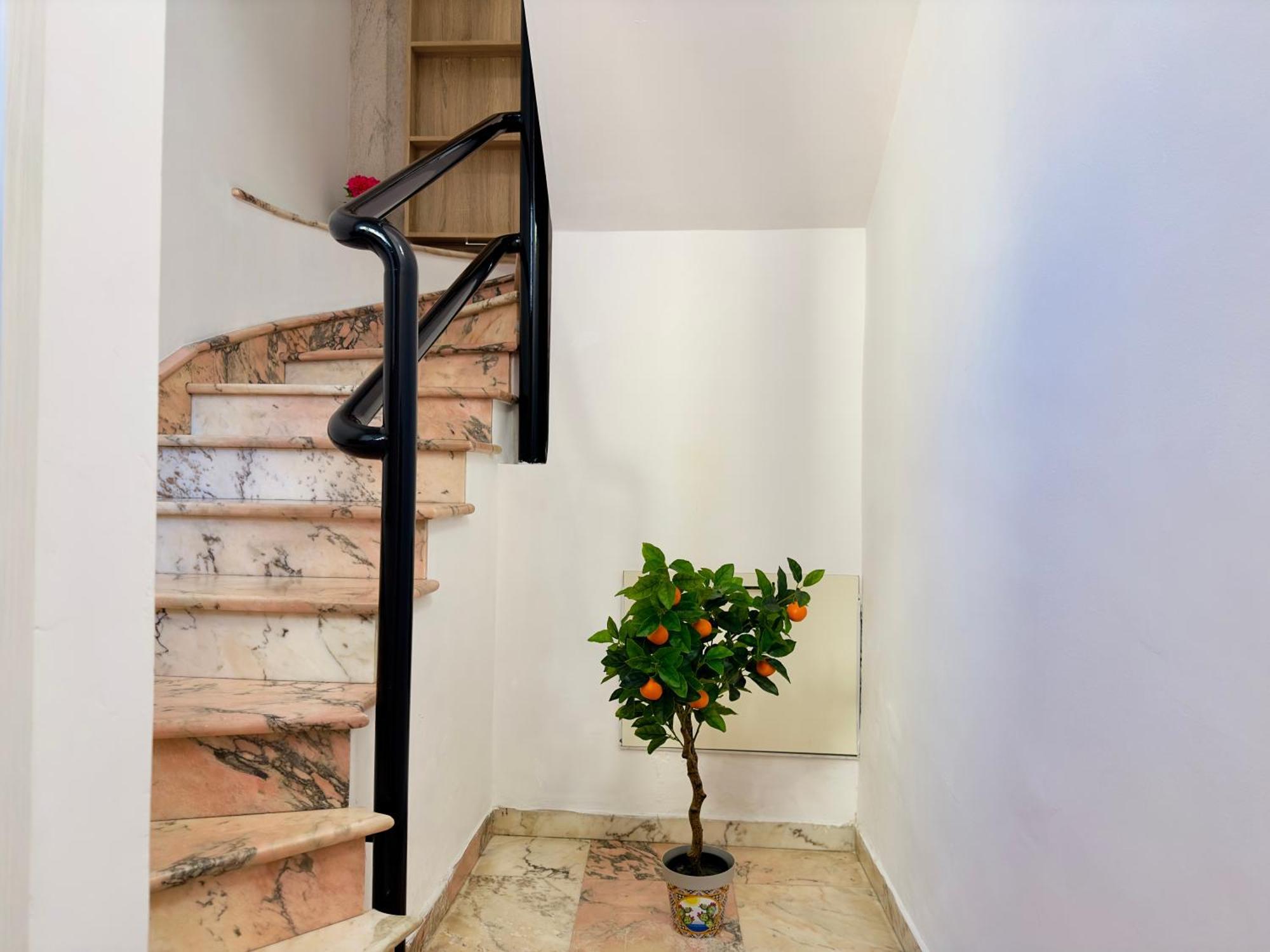 Unique Rooms In Centro Citta Bagno Privato E Climatizzatore Ragusa Exterior photo